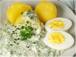 Grüne Soße mit Kartoffeln und Ei